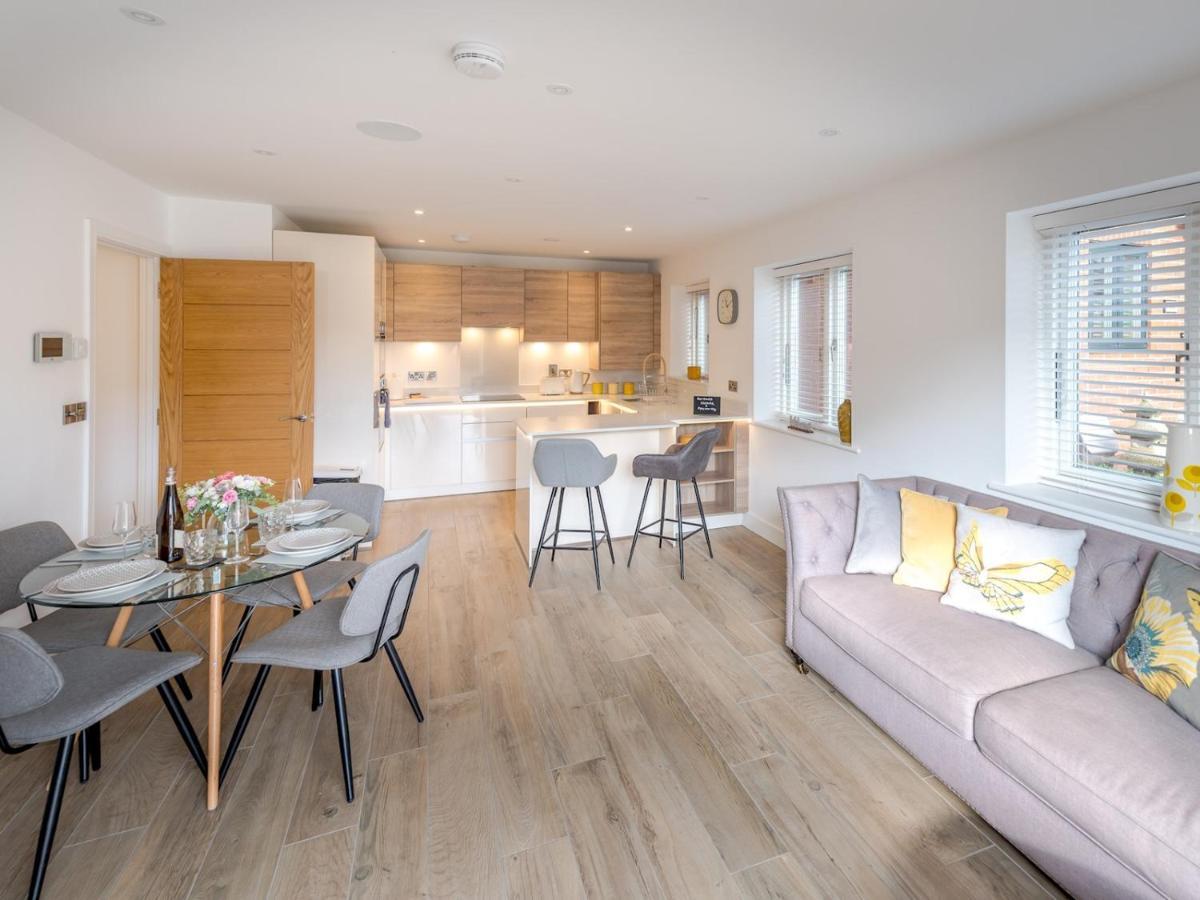 Pass The Keys 1 Bed Albury Contemporary Apartment With Secure Parking Shrewsbury Eksteriør billede