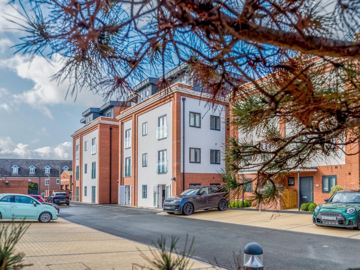 Pass The Keys 1 Bed Albury Contemporary Apartment With Secure Parking Shrewsbury Eksteriør billede