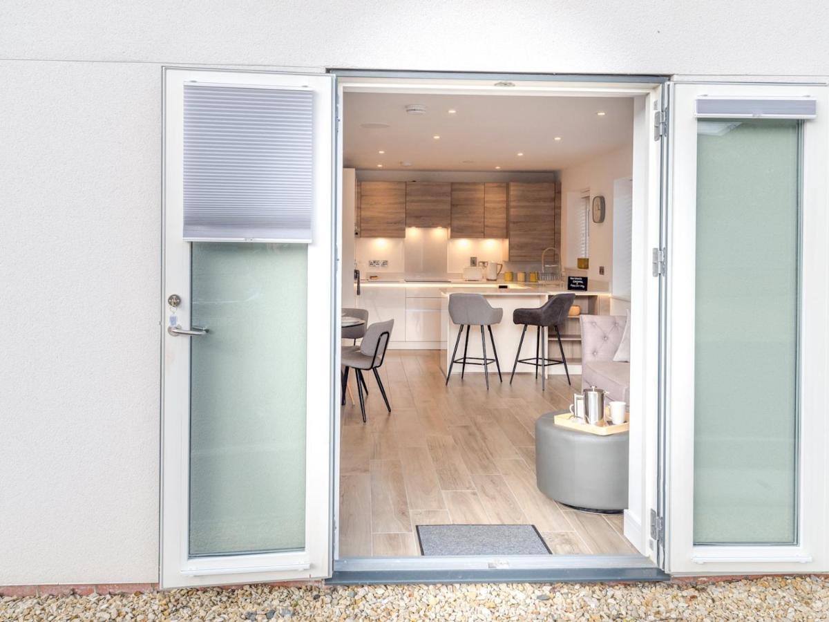 Pass The Keys 1 Bed Albury Contemporary Apartment With Secure Parking Shrewsbury Eksteriør billede